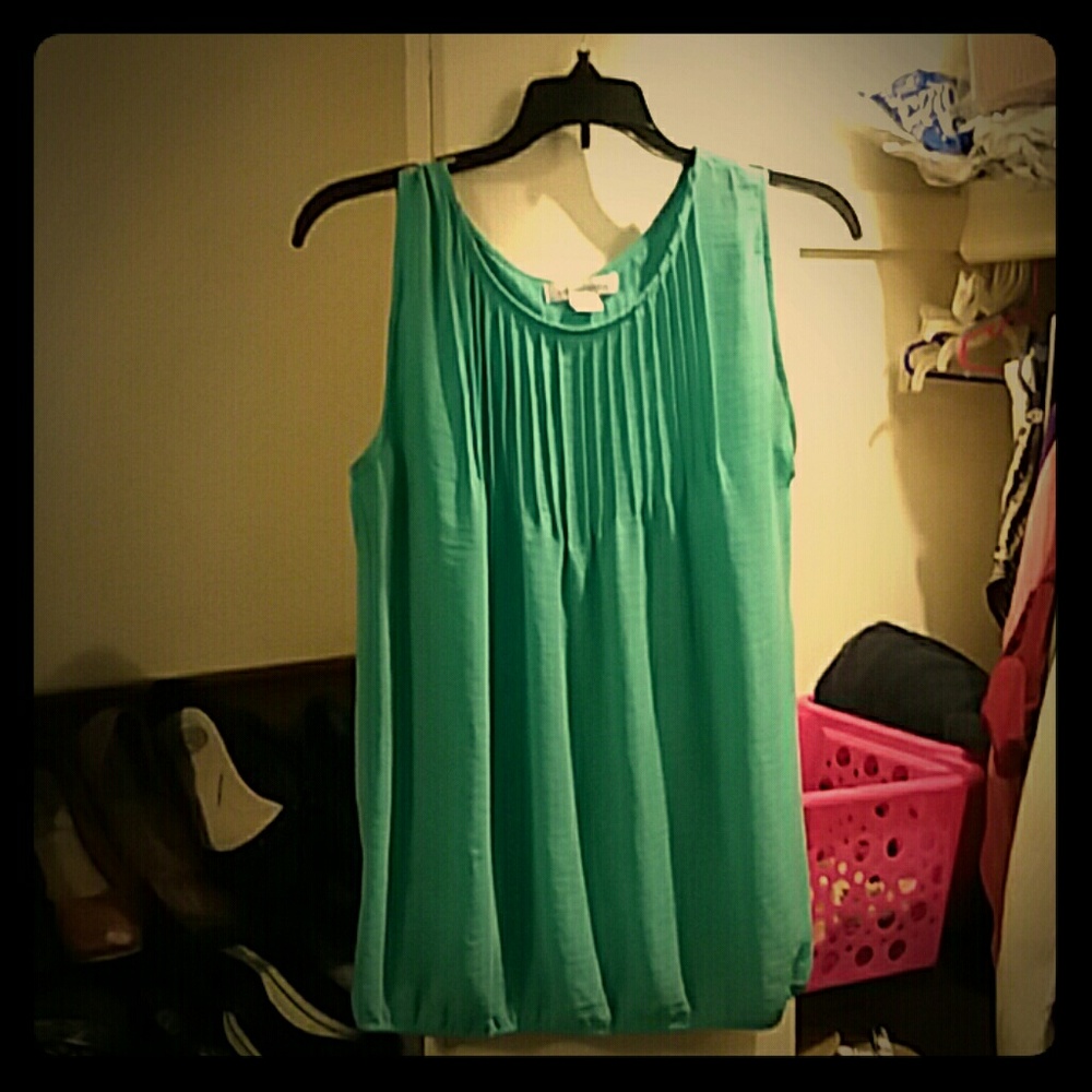 Scoopneck Liz Claiborne tank